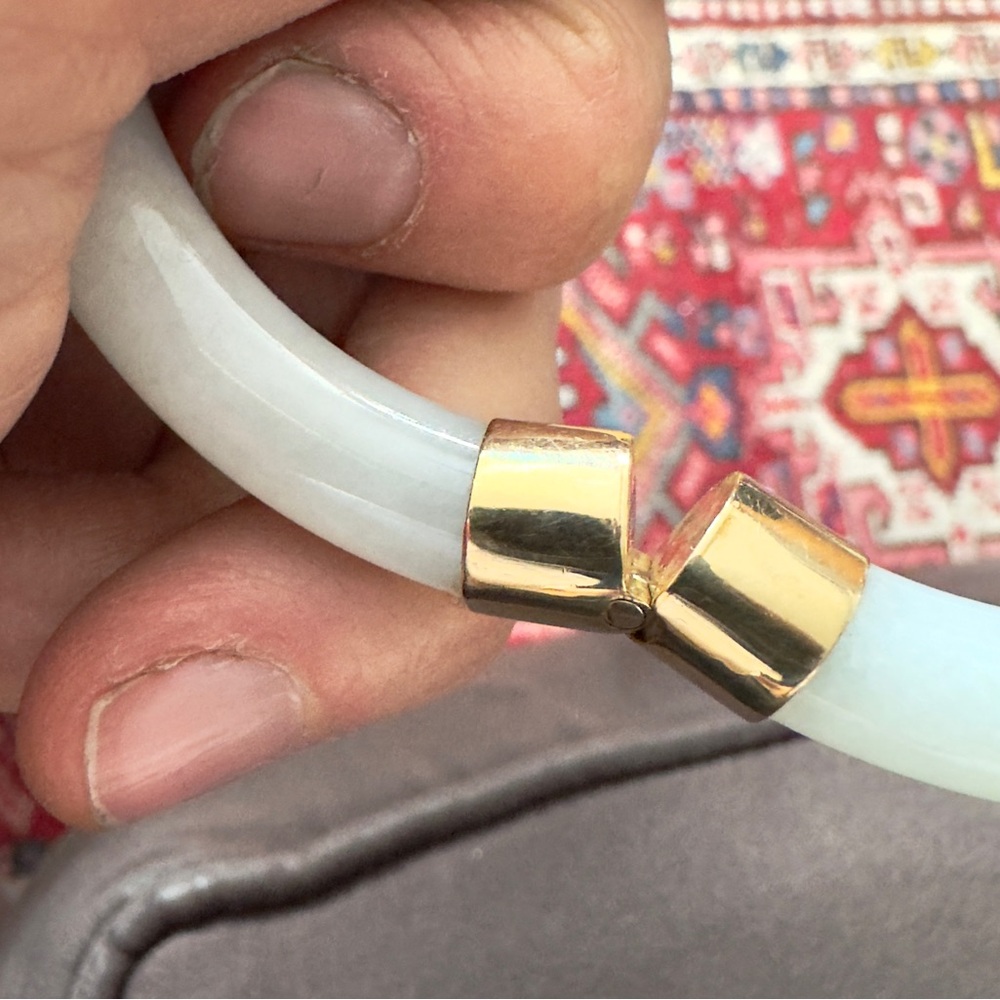 14k Vintage Jadeite hinge bangle bracelet - Picture 5 of 8